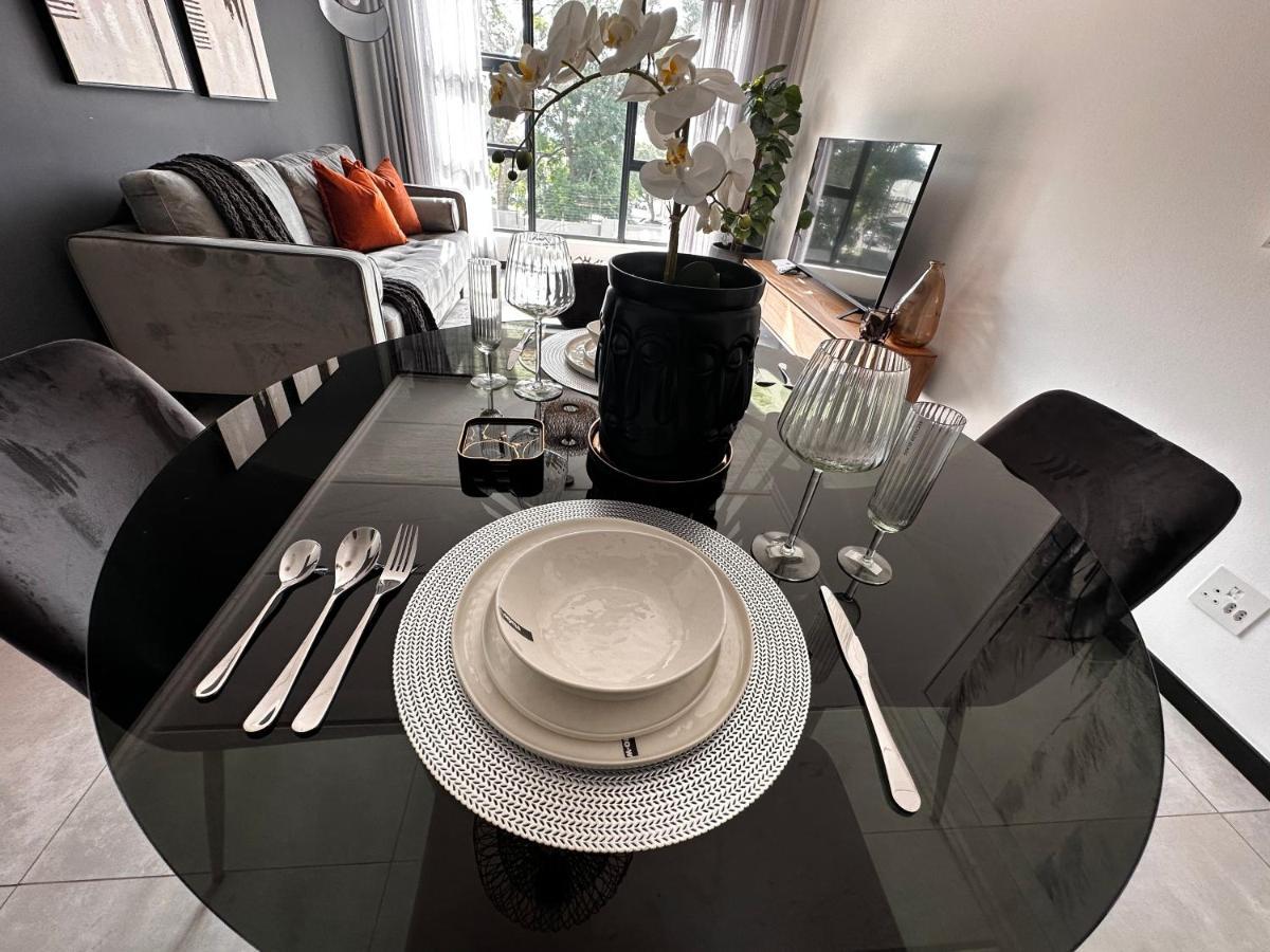 Stylish Executive Apartment With Power Backup Joanesburgo Exterior foto