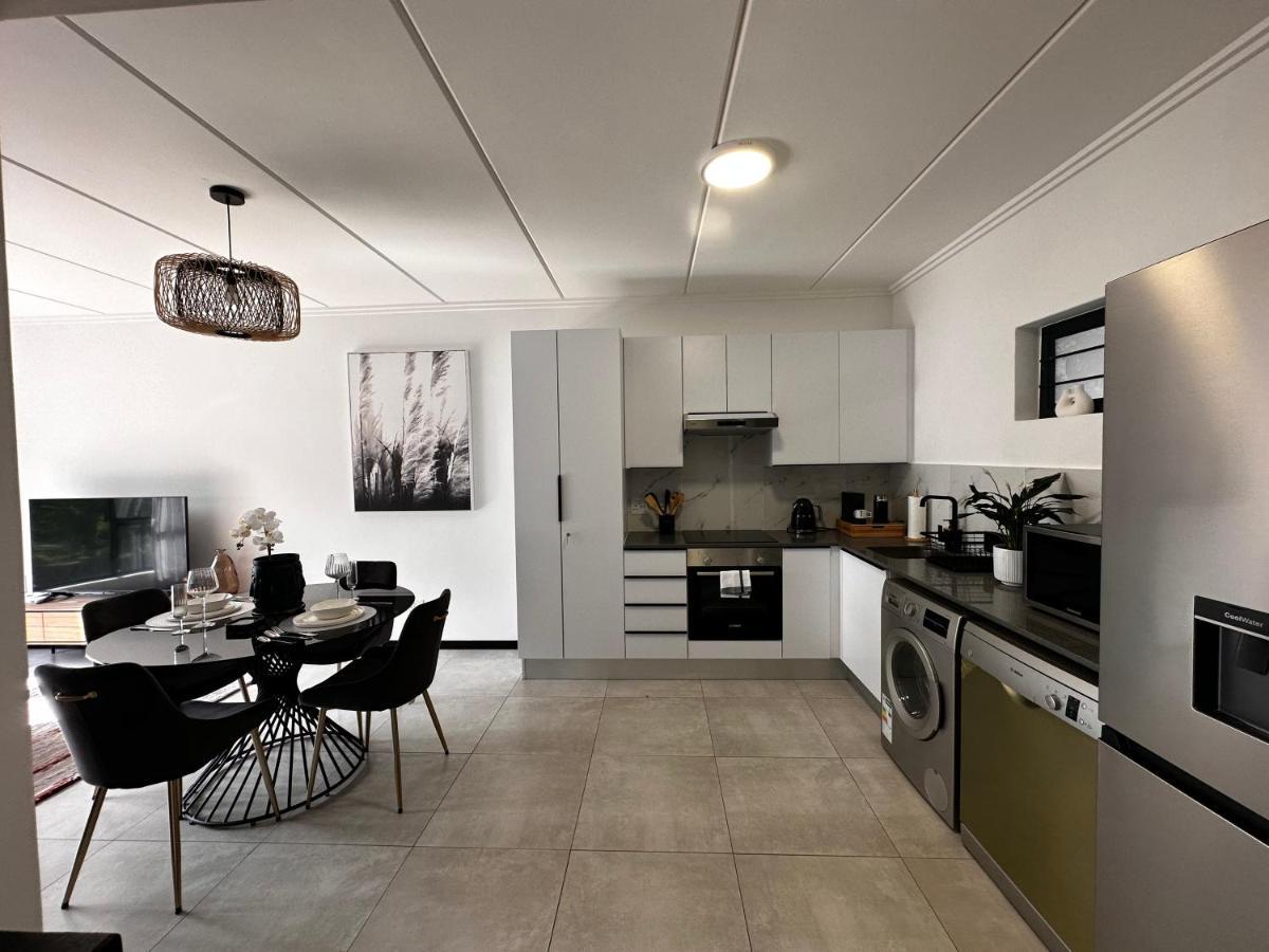 Stylish Executive Apartment With Power Backup Joanesburgo Exterior foto