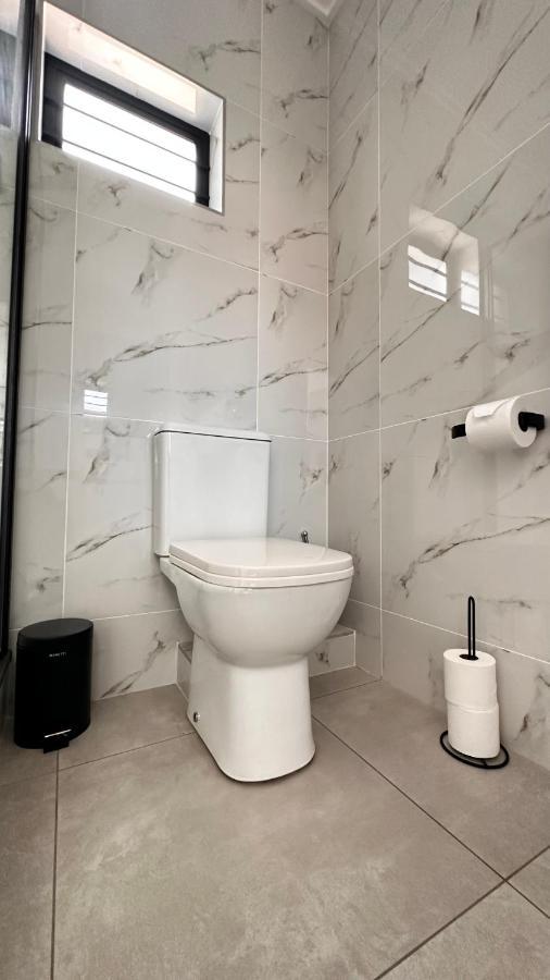 Stylish Executive Apartment With Power Backup Joanesburgo Exterior foto