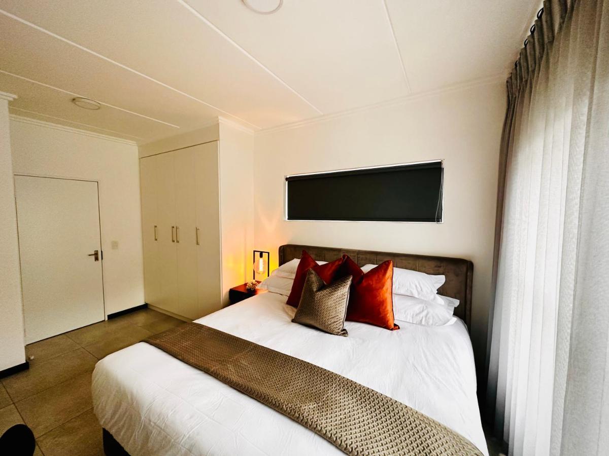Stylish Executive Apartment With Power Backup Joanesburgo Exterior foto