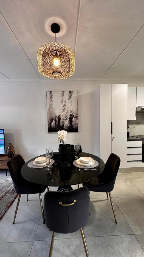 Stylish Executive Apartment With Power Backup Joanesburgo Exterior foto